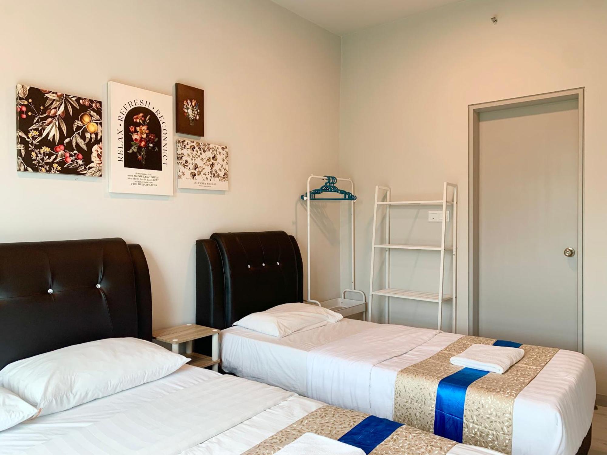 Sunset Seaview Vacation Condos @ Jesselton Quay Kota Kinabalu Room photo