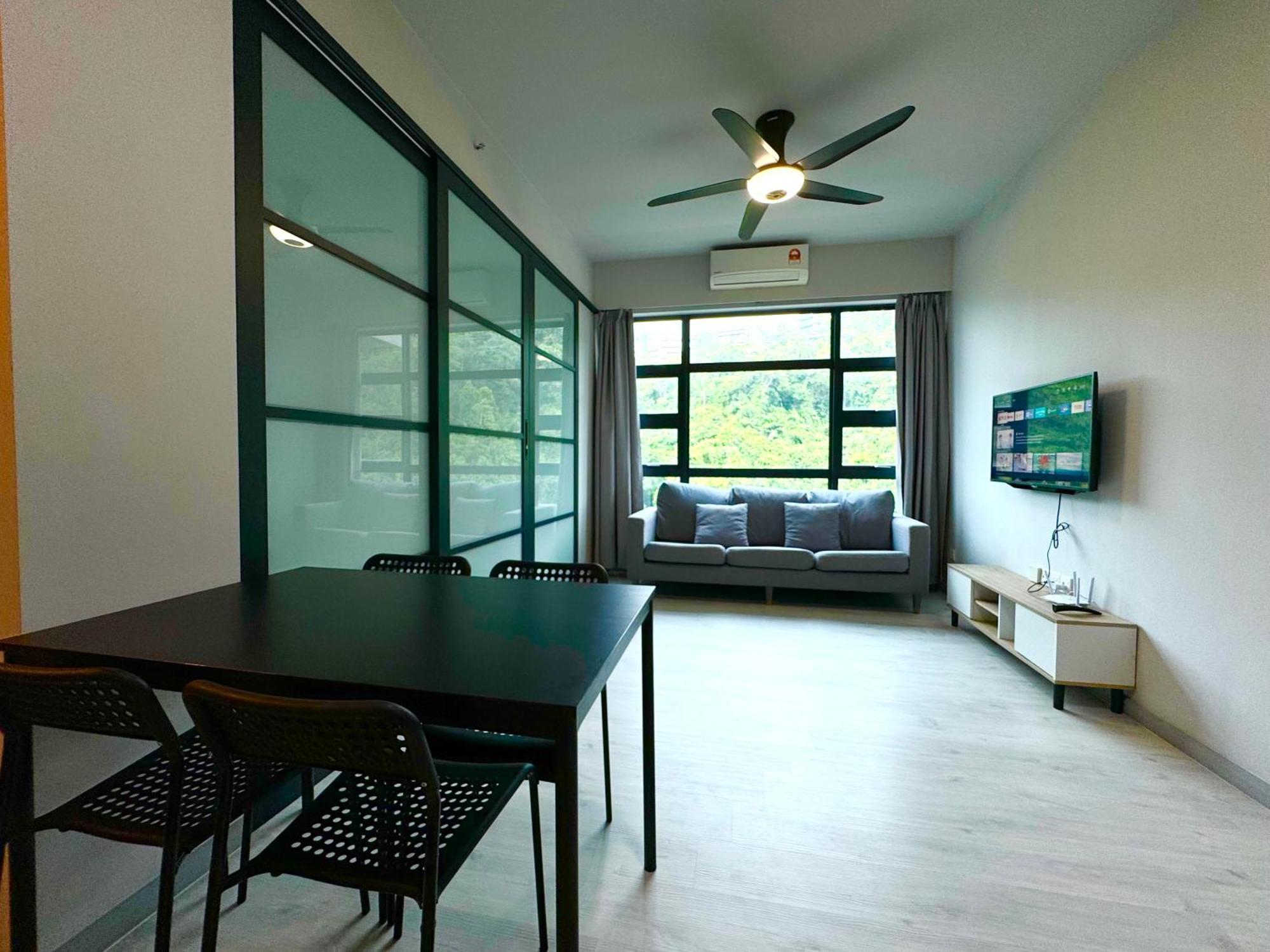 Sunset Seaview Vacation Condos @ Jesselton Quay Kota Kinabalu Exterior photo